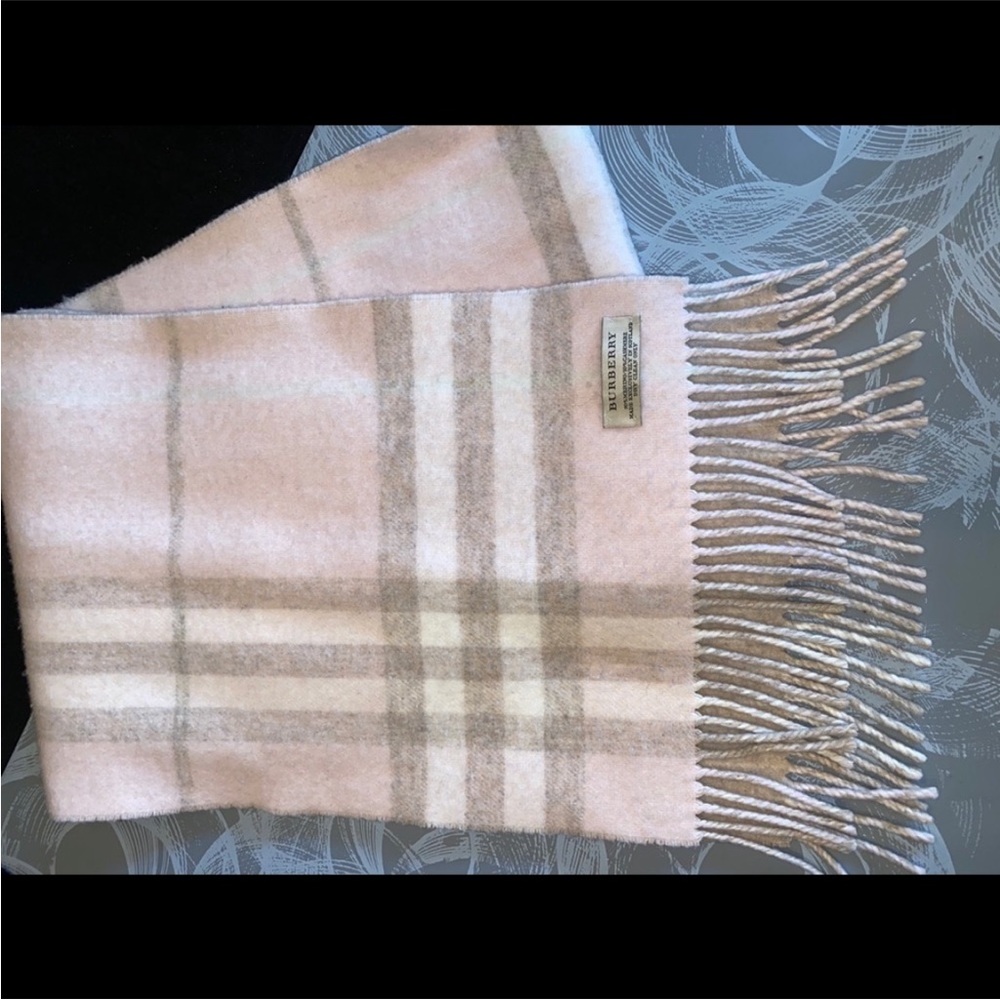 BURBERRY SCARF SALE - Picture 10 of 16